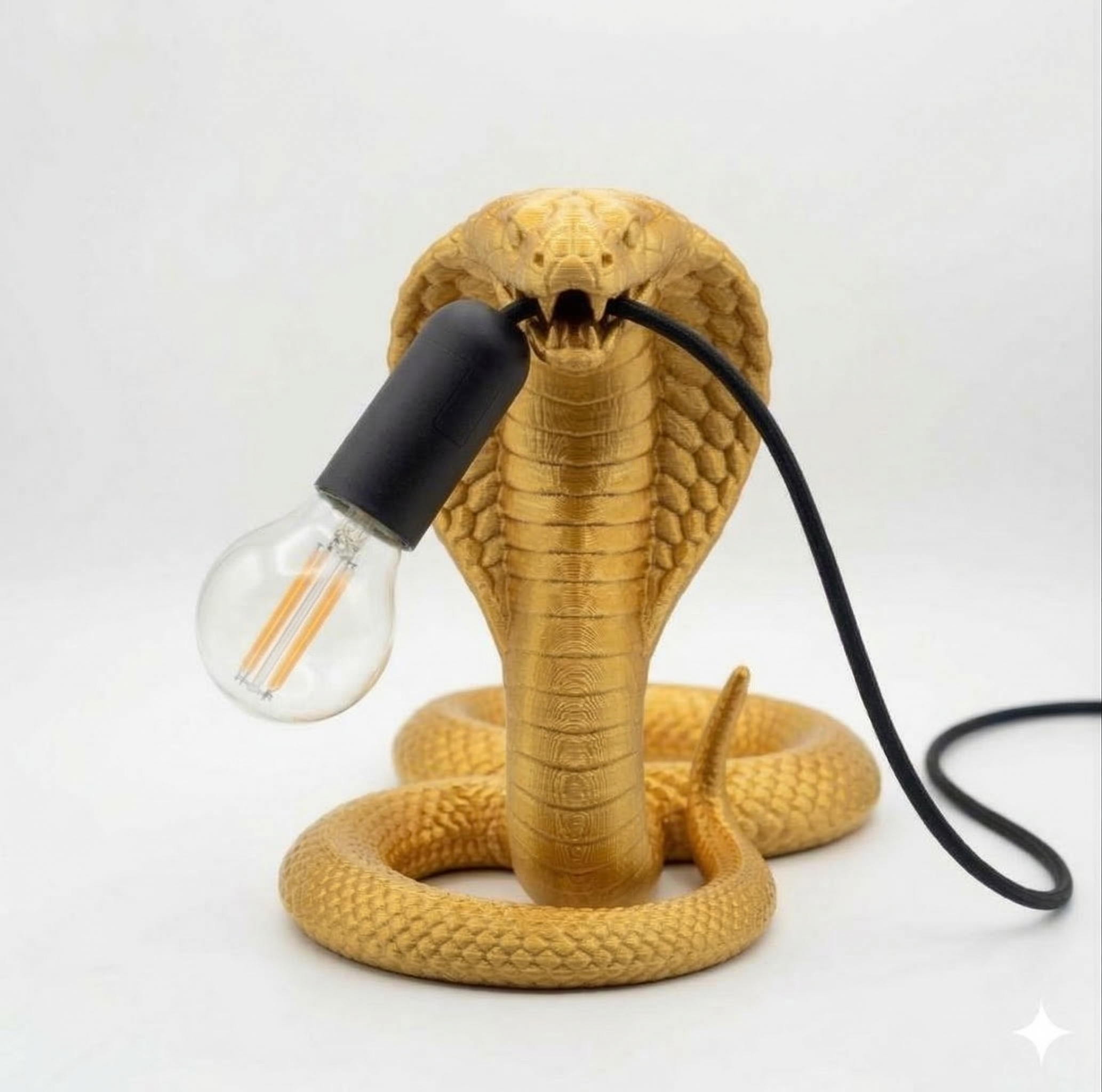 Cobra Strike Light: Lampada di Design in Stampa 3D –L= 24cm