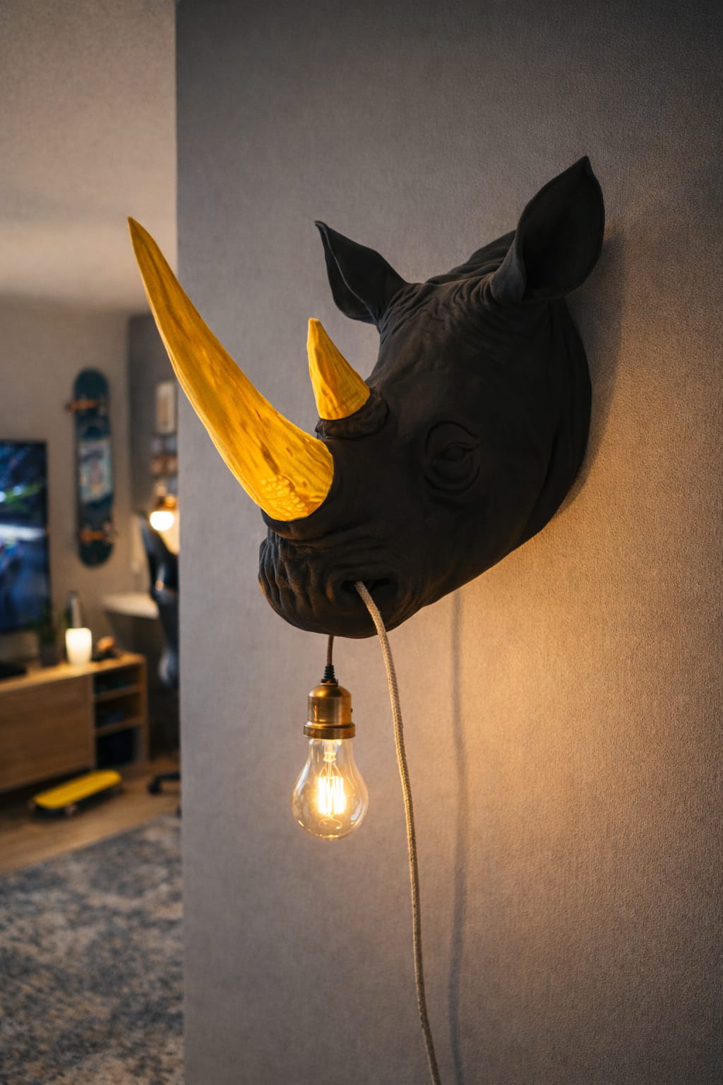 RINO_WALL_LAMP